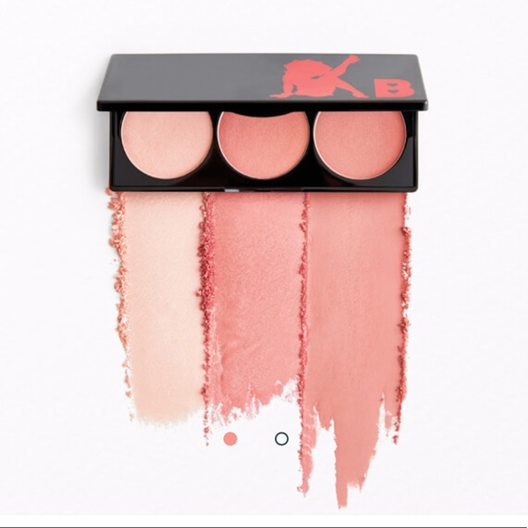 Betty Boop x Ipsy Blush Palette and bag. - Picture 6 of 6